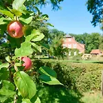 Hof Woelper Raven 3* Soderstorf